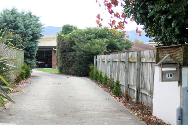 Photo of property in 18 Pinewood Grove, Paraparaumu Beach, Paraparaumu, 5032