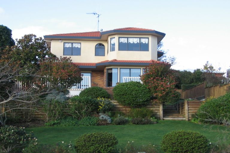 Photo of property in 10 Tironui Terrace, Western Heights, Hamilton, 3200