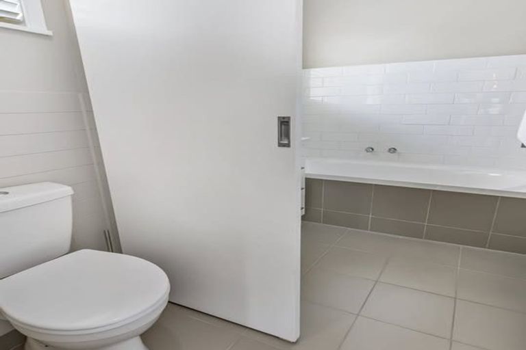 Photo of property in 1 Alf Walker Place, Papakura, 2110