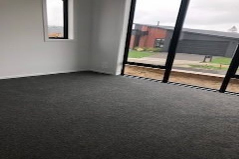 Photo of property in 2/10 Bostonkip Crescent, Fitzroy, Hamilton, 3282