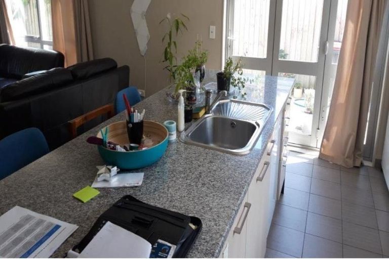 Photo of property in 27c Newnham Terrace, Upper Riccarton, Christchurch, 8041