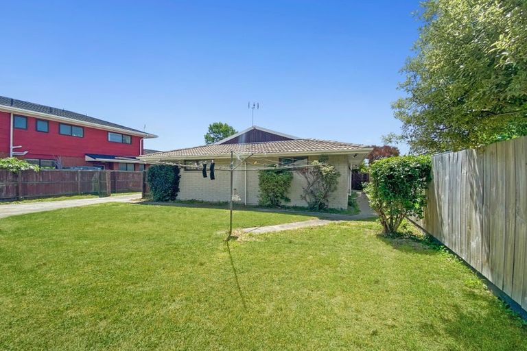 Photo of property in 19 Lodge Place, Ilam, Christchurch, 8041