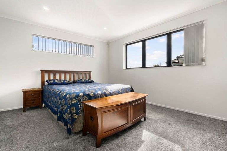 Photo of property in 49 Buckingham Crescent, Papatoetoe, Auckland, 2025