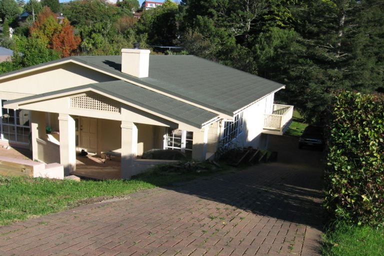 Photo of property in 34 Hythe Terrace, Mairangi Bay, Auckland, 0630