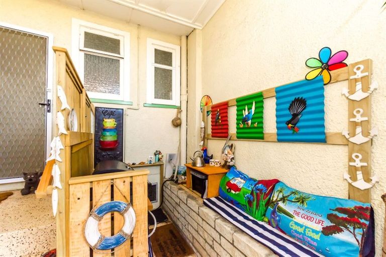 Photo of property in 14 Middleton Road, Paraparaumu Beach, Paraparaumu, 5032