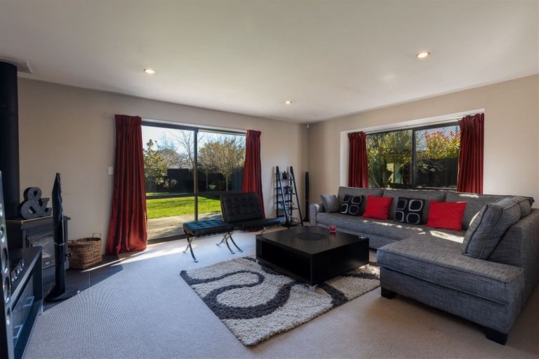 Photo of property in 12 James Drive, Woodend, 7610