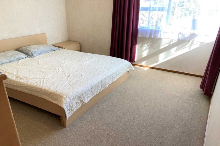 Photo of property in 60 Casuarina Road, Half Moon Bay, Auckland, 2012