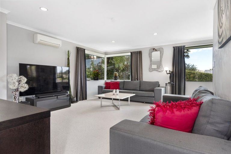 Photo of property in 32 Sunvale Place, Gate Pa, Tauranga, 3112