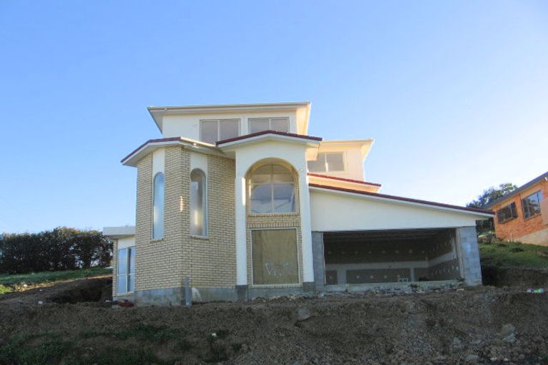 Photo of property in 33 Fairchild Avenue, Goodwood Heights, Auckland, 2105