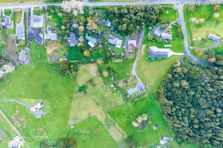 Photo of property in 105 Gorge Road, Maungaturoto, 0520