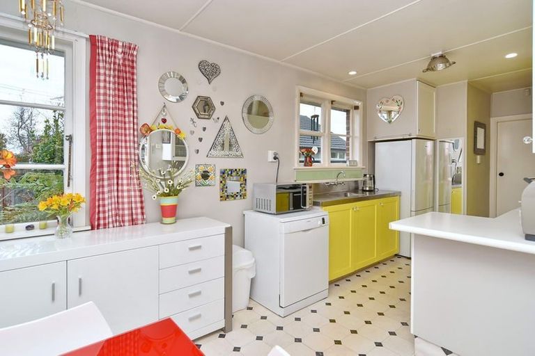 Photo of property in 17 Uxbridge Street, Northcote, Christchurch, 8052