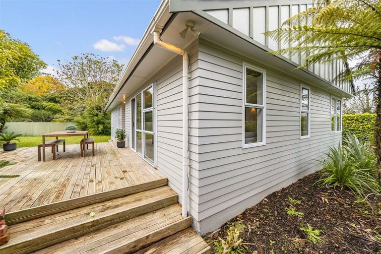 Photo of property in 34 Whirinaki Crescent, Heretaunga, Upper Hutt, 5018