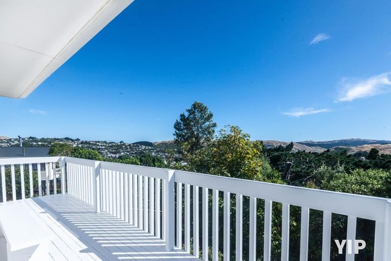Photo of property in 18 Jane Grove, Paparangi, Wellington, 6037