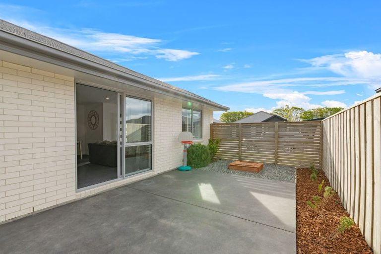 Photo of property in 16 Croydon Street, Woodend, 7610