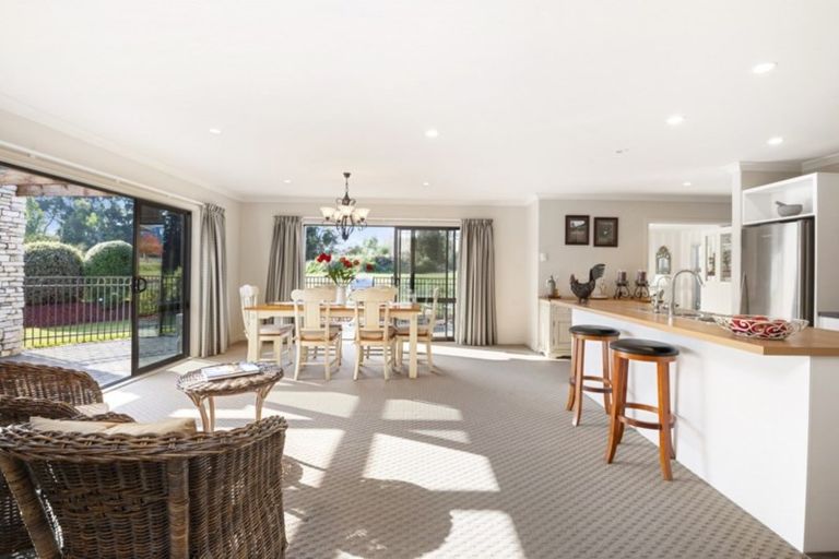 Photo of property in 122 Kinloch Road, Kinloch, Taupo, 3377