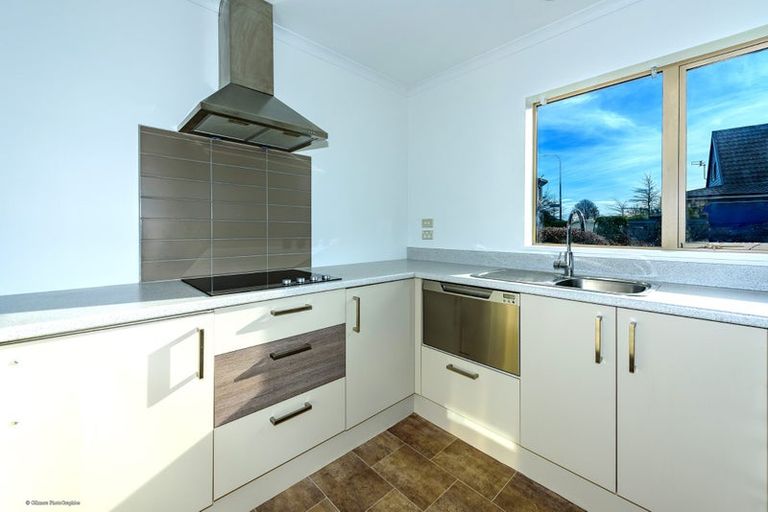 Photo of property in 3 Reeves Road, Rangiora, 7400