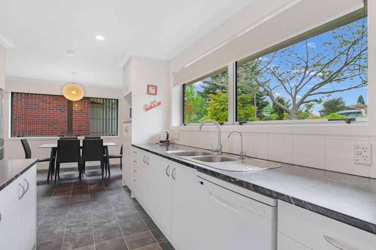 Photo of property in 45 Mountain Road, Western Heights, Rotorua, 3015