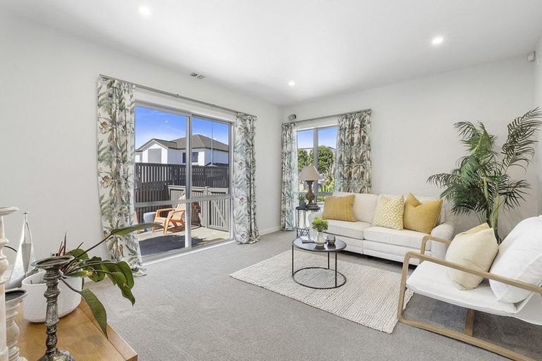 Photo of property in 62 Saint Ives Drive, Camborne, Porirua, 5026