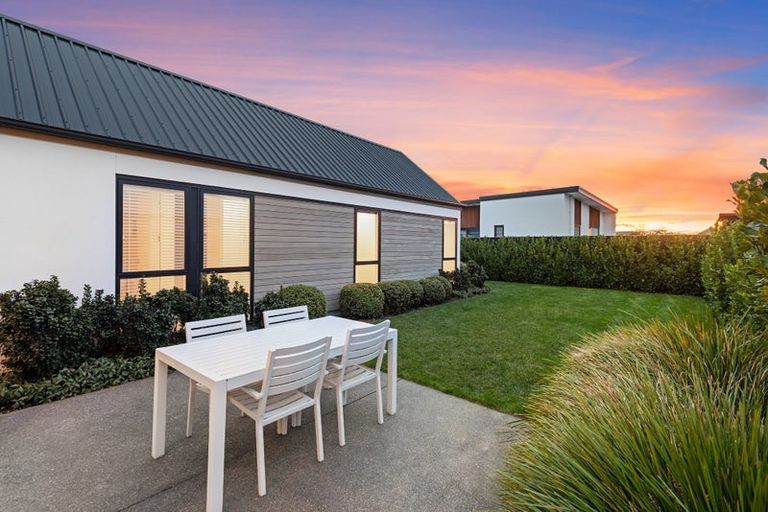 Photo of property in 6 Helen Place, Halswell, Christchurch, 8025