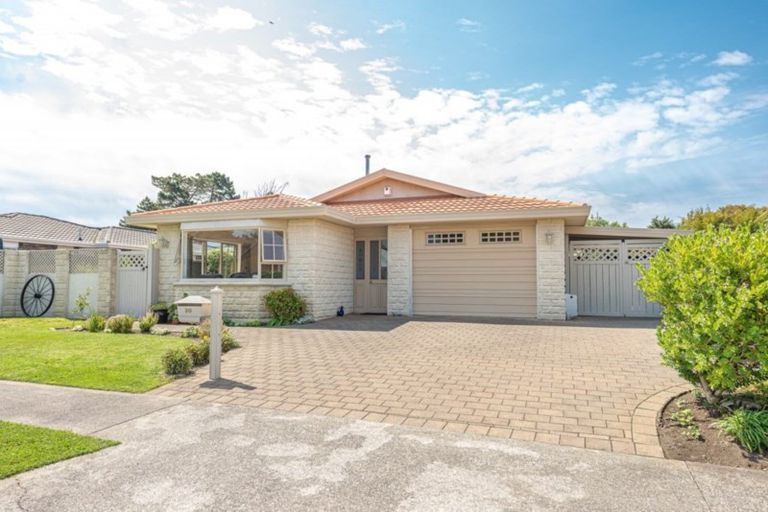 Photo of property in 30 Kakaho Drive, Tawhero, Whanganui, 4501
