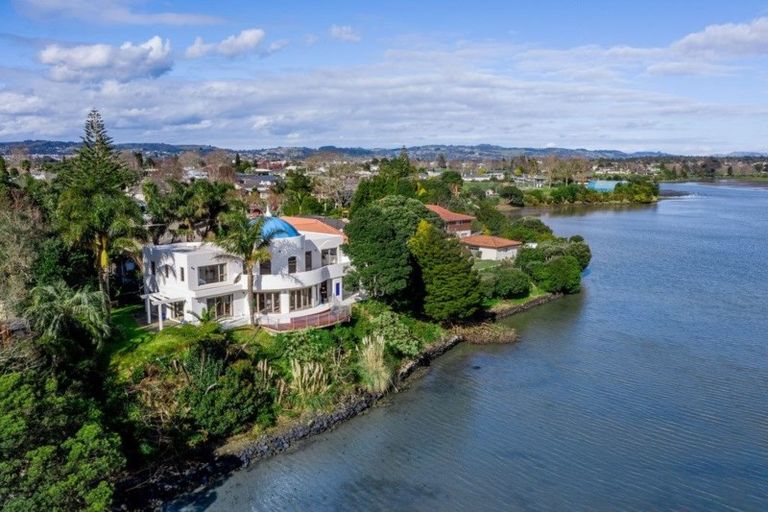 Photo of property in 6 Shepherds Road, Papakura, 2110