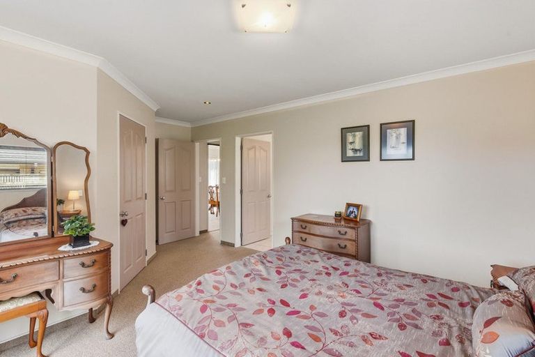 Photo of property in 2 Cadastral Court, Paraparaumu, 5032