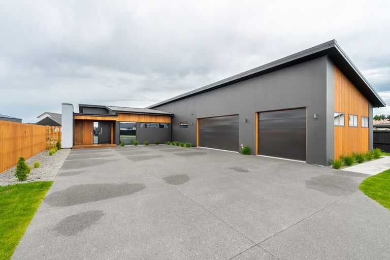 Photo of property in 4 Barewood Grove, West Melton, 7618