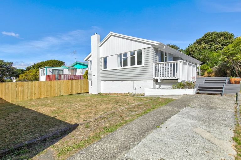 Photo of property in 57 Rangituhi Crescent, Takapuwahia, Porirua, 5022