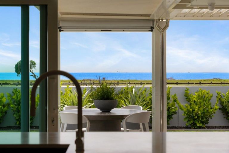 Photo of property in 3 The Esplanade, Westshore, Napier, 4110