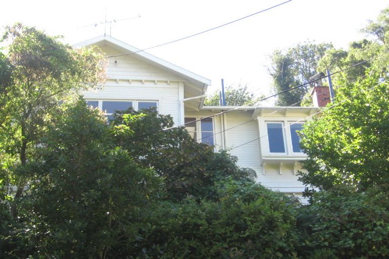 Photo of property in 22 Creswick Terrace, Northland, Wellington, 6012