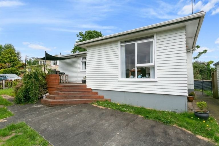 Photo of property in 10 Reid Drive, Putaruru, 3411