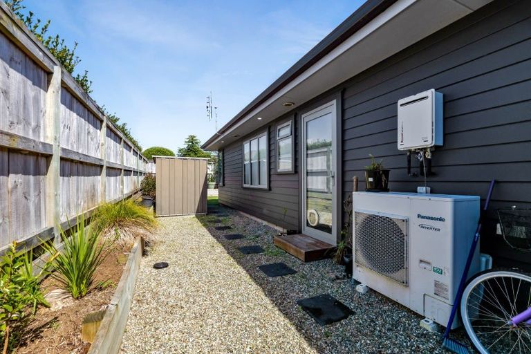 Photo of property in 17 Honeyfield Drive, Whalers Gate, New Plymouth, 4310
