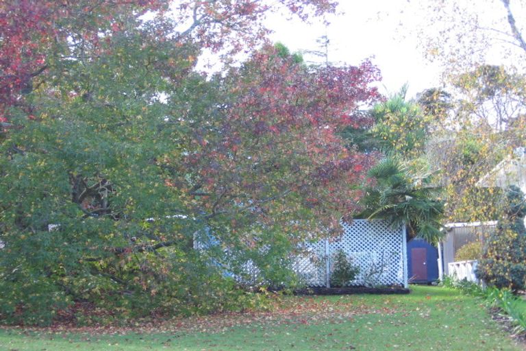 Photo of property in 48 Rimutaka Place, Titirangi, Auckland, 0604