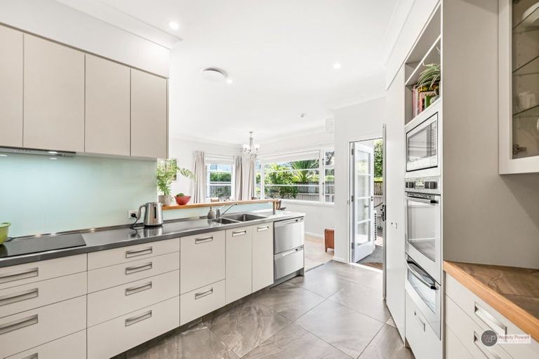 Photo of property in 16 Myrtle Street, Hutt Central, Lower Hutt, 5010