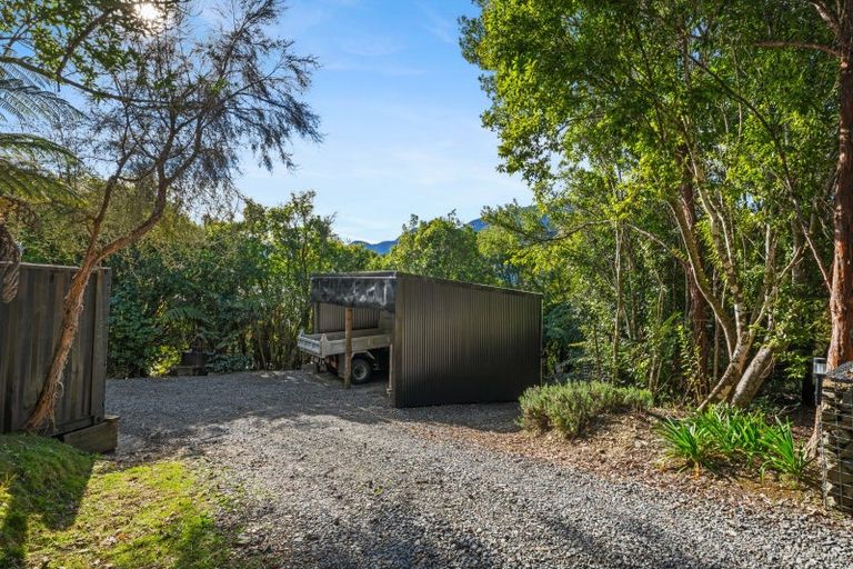 Photo of property in 674 Moetapu Bay Road, Moetapu Bay, Picton, 7282