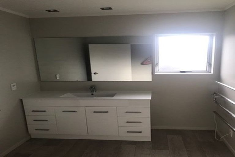 Photo of property in 3 Alpha Street, Papakura, 2110