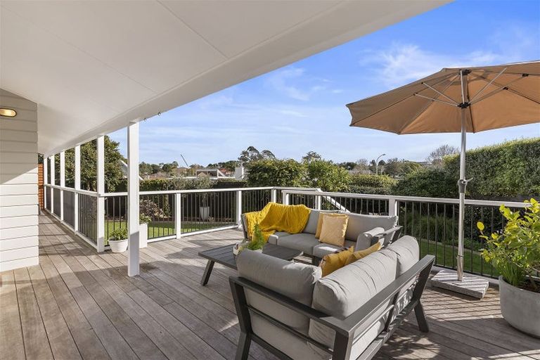 Photo of property in 57 Kurnell Drive, Botany Downs, Auckland, 2010