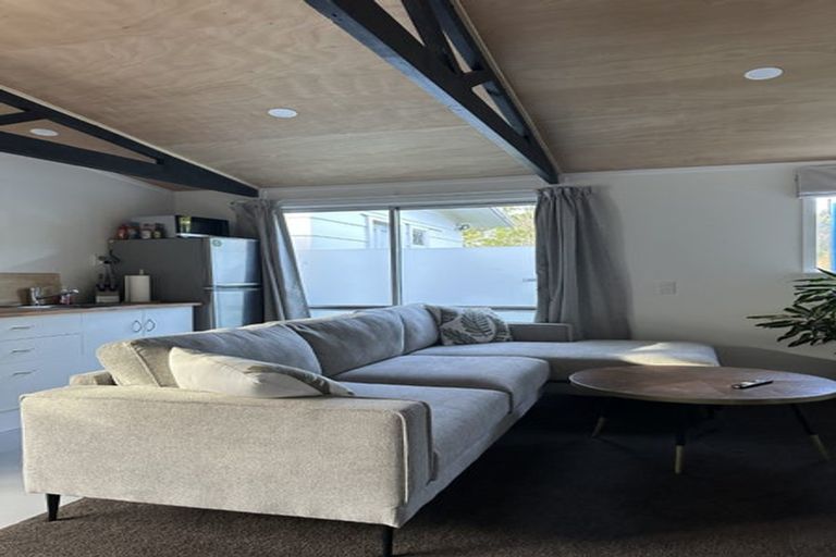 Photo of property in 11 Dellwood Avenue, Henderson, Auckland, 0612