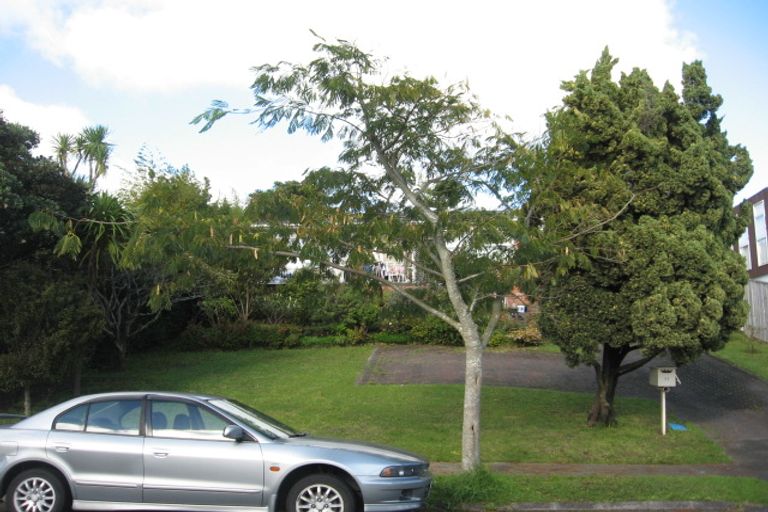 Photo of property in 11 Downsview Road, Pakuranga Heights, Auckland, 2010