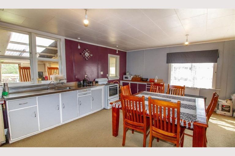 Photo of property in 25 Mount View Street, Raetihi, 4632