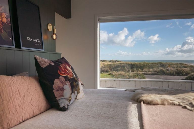 Photo of property in 21 Ocean Beach Street, Foxton Beach, Foxton, 4815