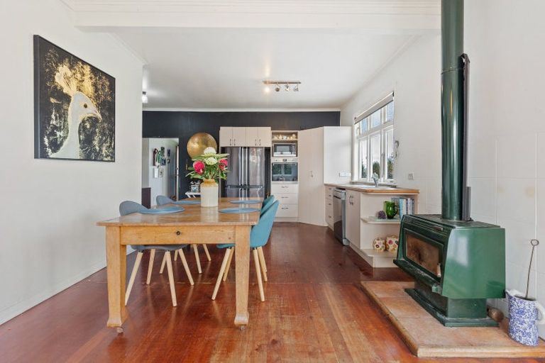 Photo of property in 121 North Manakau Road, Manakau, 5573