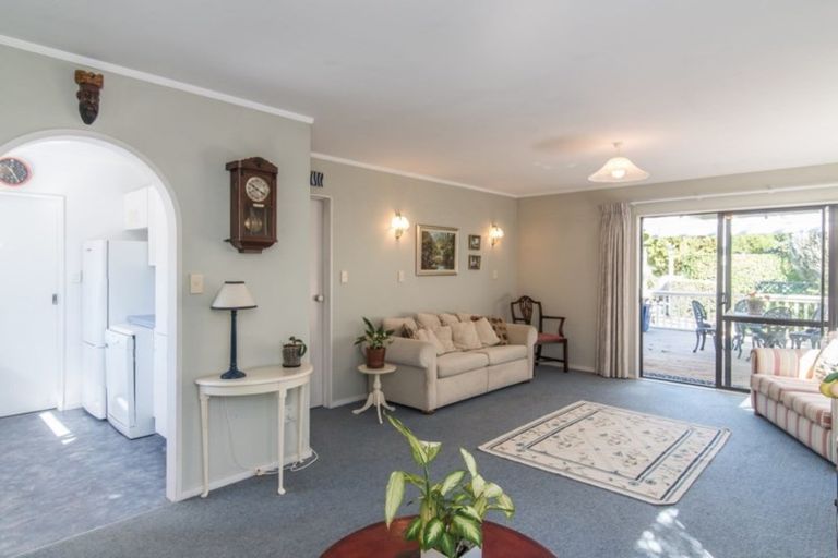 Photo of property in 6 Marram Way, Peka Peka, Waikanae, 5391