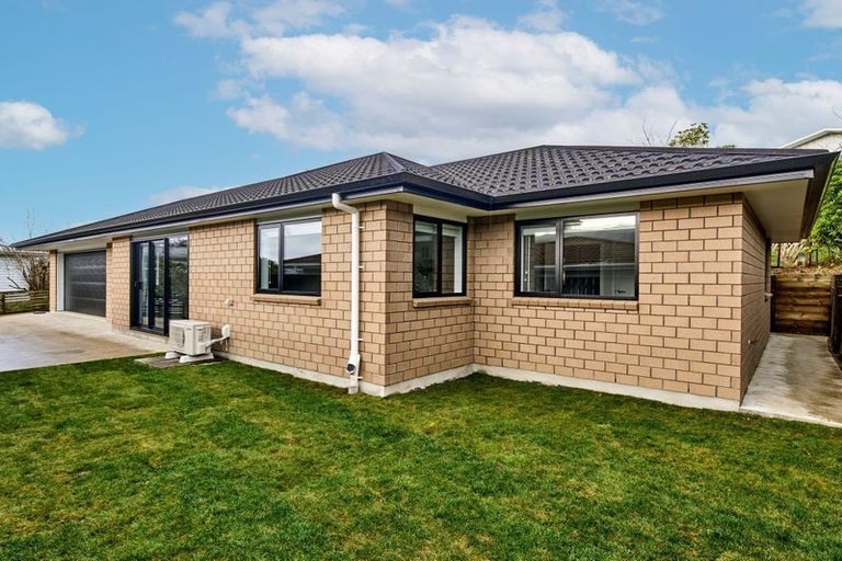 Photo of property in 37a Pembroke Street, Tawa, Wellington, 5028
