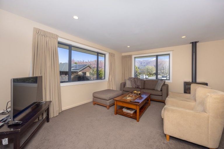 Photo of property in 22 Allenby Place, Wanaka, 9305