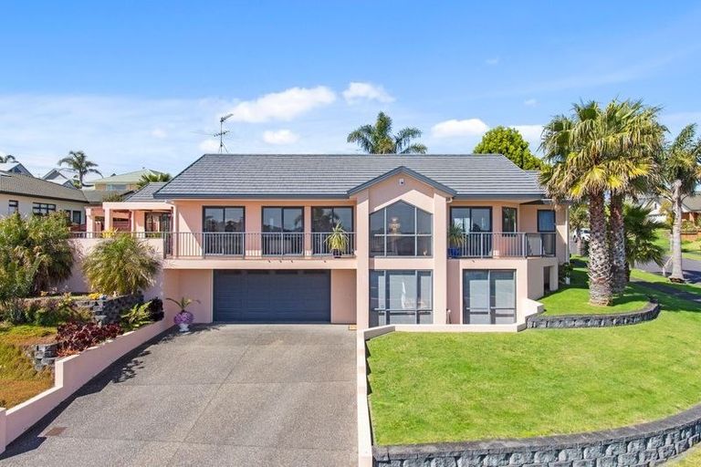 Photo of property in 9 Lamia Place, The Gardens, Auckland, 2105