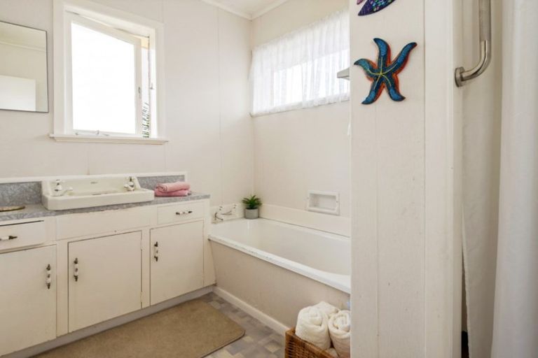 Photo of property in 109 Old Wairoa Road, Papakura, 2110