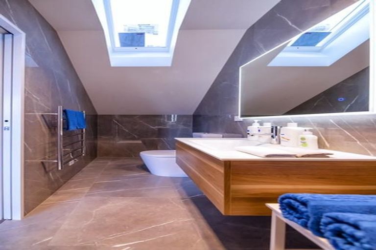 Photo of property in 4/44 Brockworth Place, Riccarton, Christchurch, 8011