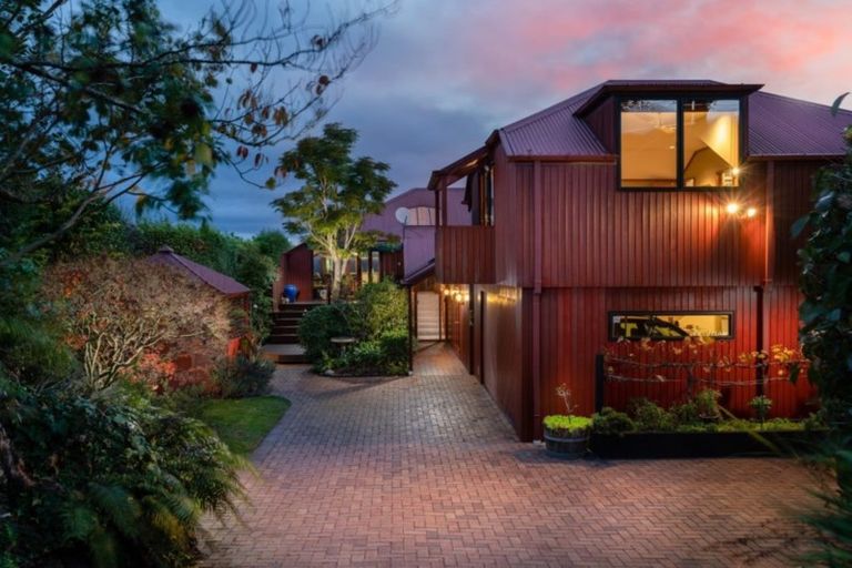Photo of property in 39 Wakeman Road, Acacia Bay, Taupo, 3330