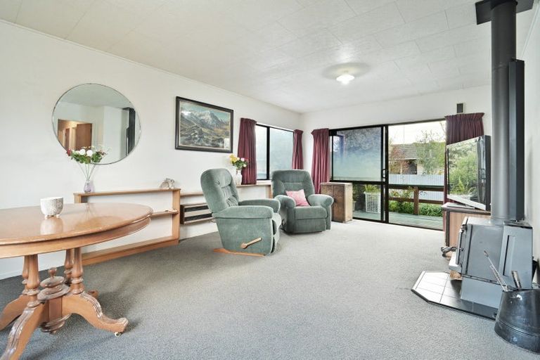 Photo of property in 2/806 Saint Aubyn Street East, Parkvale, Hastings, 4122